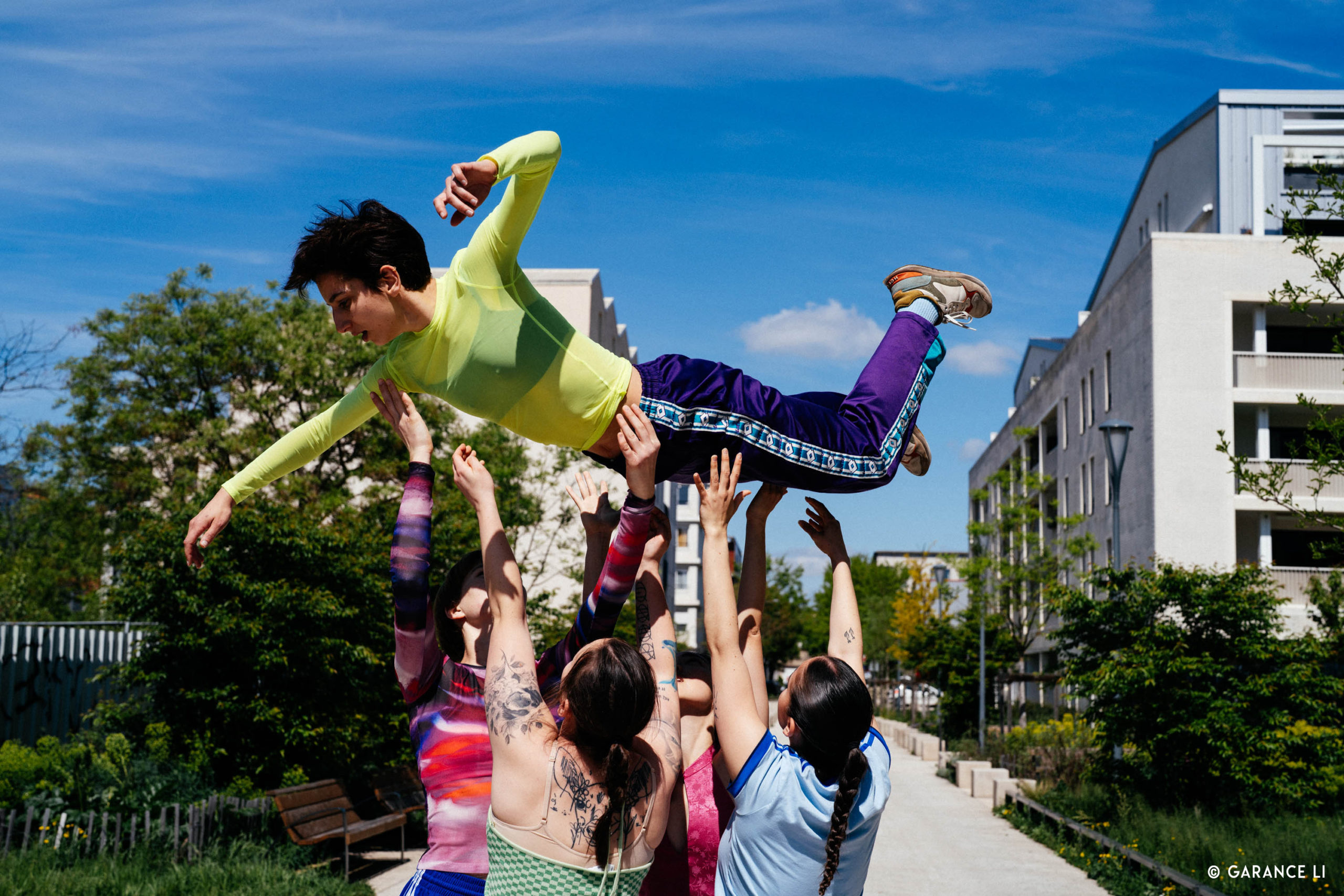 JEUNE BALLET DÉSOBLIQUE